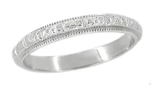 Antique Art Deco Wedding Ring in 18 Karat White Gold - Size 3 1/2