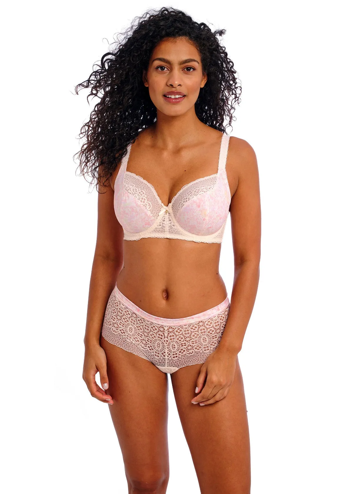 Daydreaming Short In Peach Blossom - Freya