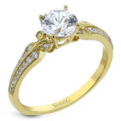 Engagement Ring in 18k Gold with Diamonds