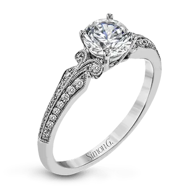 Engagement Ring in 18k Gold with Diamonds
