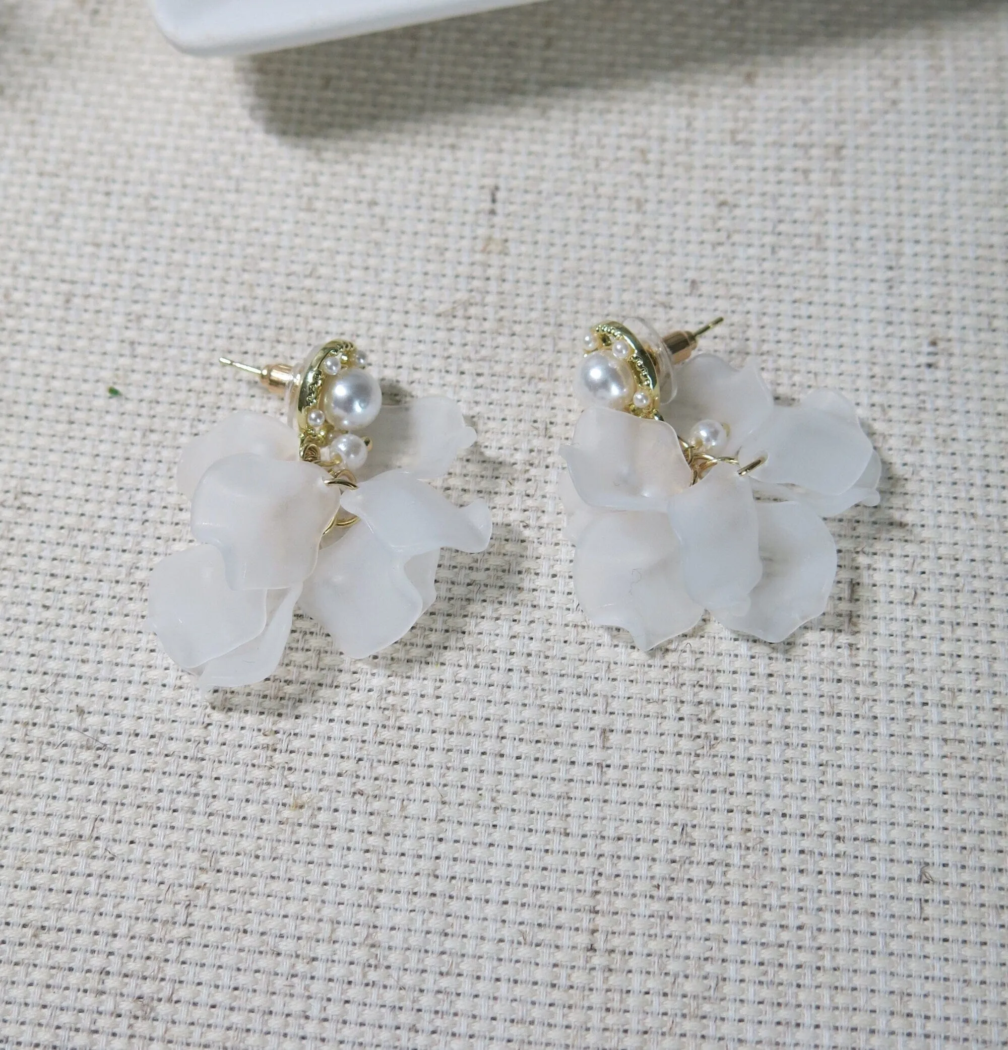 Floral White Petal Earrings, Wedding Bridal Flower Studs, Boho Fashion Dainty Studs for Bride or Bridesmaids
