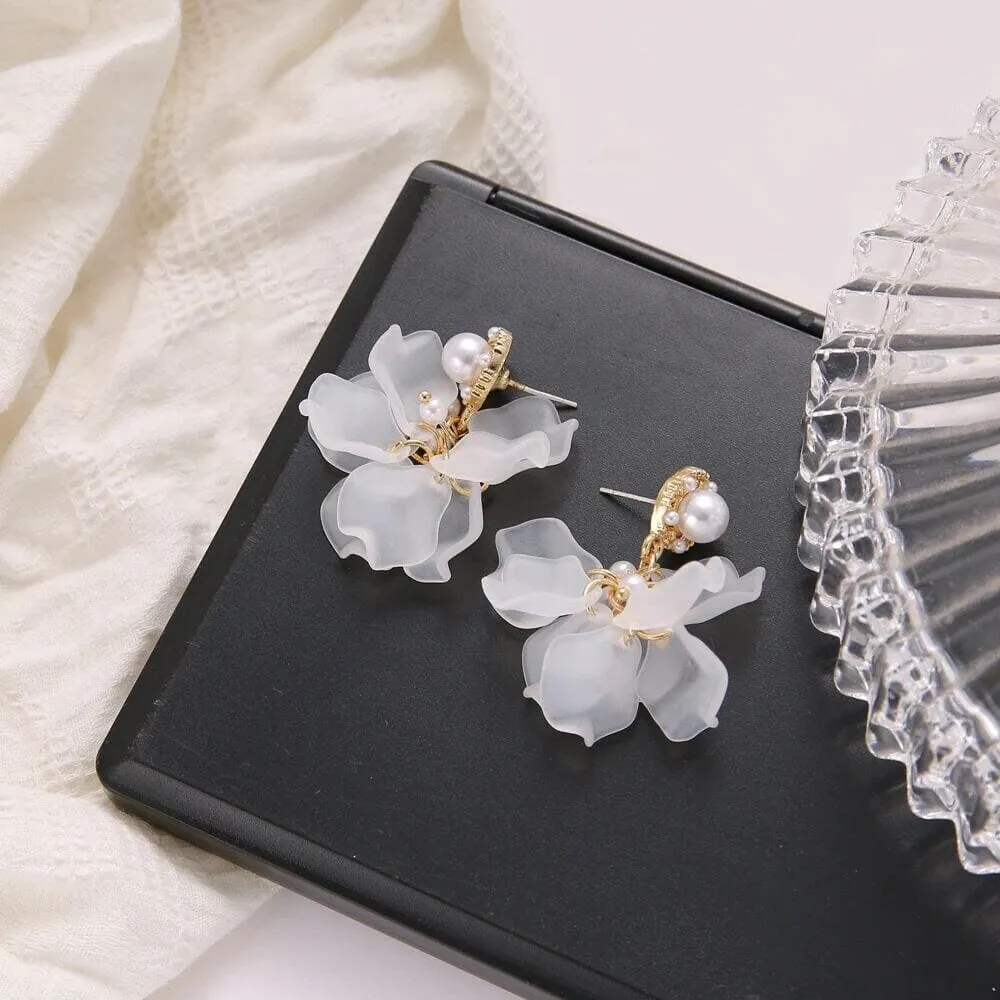Floral White Petal Earrings, Wedding Bridal Flower Studs, Boho Fashion Dainty Studs for Bride or Bridesmaids