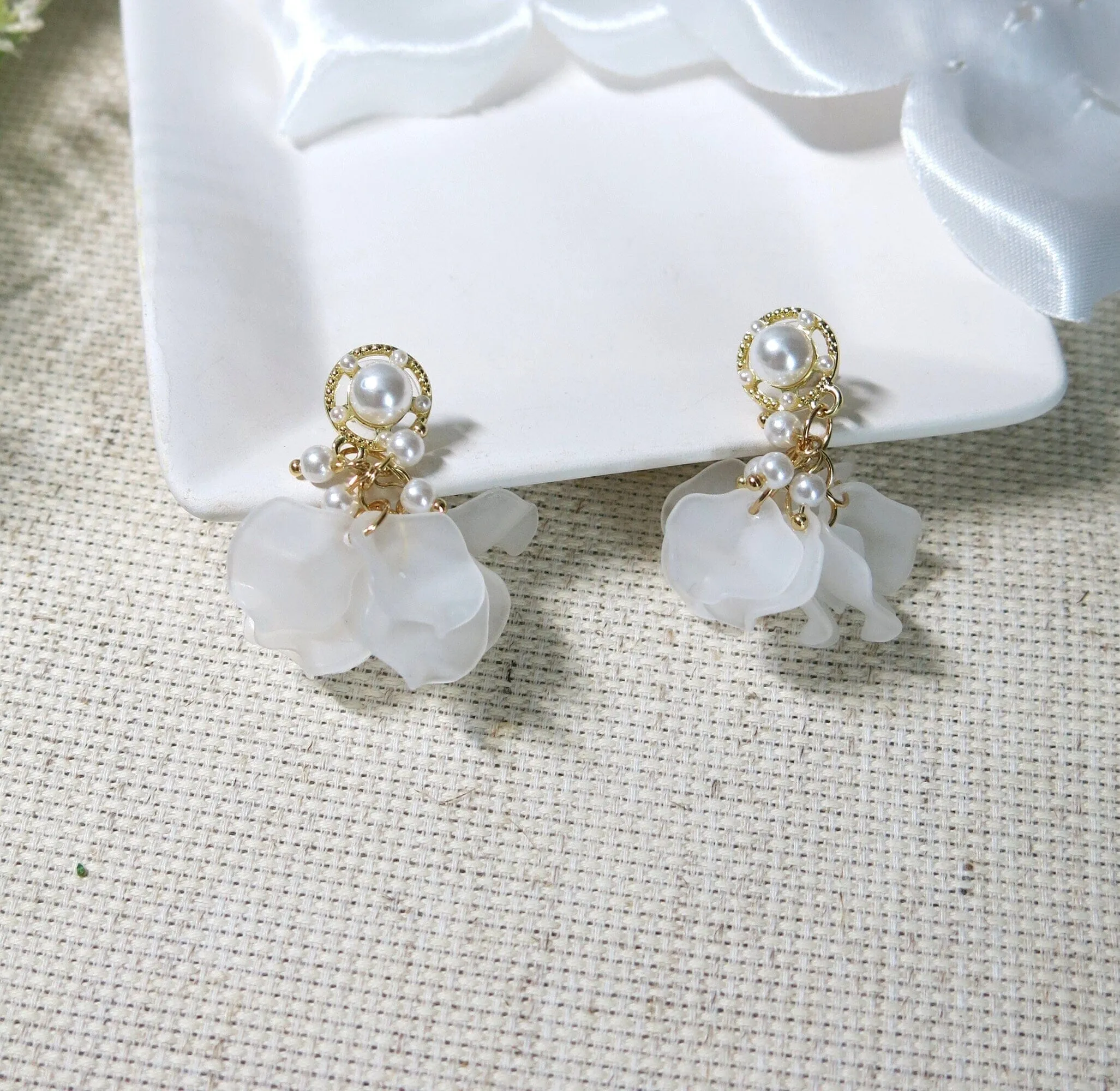 Floral White Petal Earrings, Wedding Bridal Flower Studs, Boho Fashion Dainty Studs for Bride or Bridesmaids