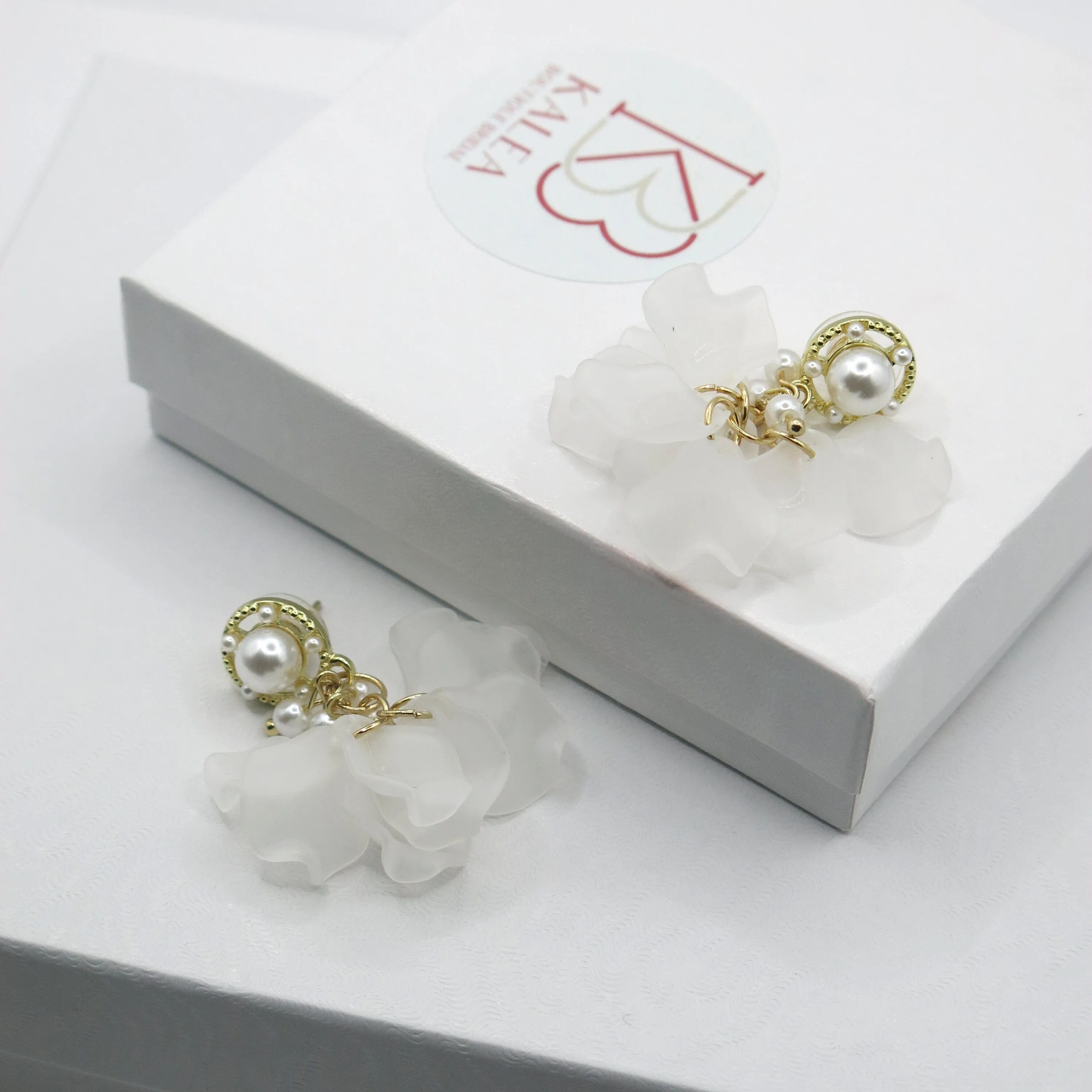 Floral White Petal Earrings, Wedding Bridal Flower Studs, Boho Fashion Dainty Studs for Bride or Bridesmaids