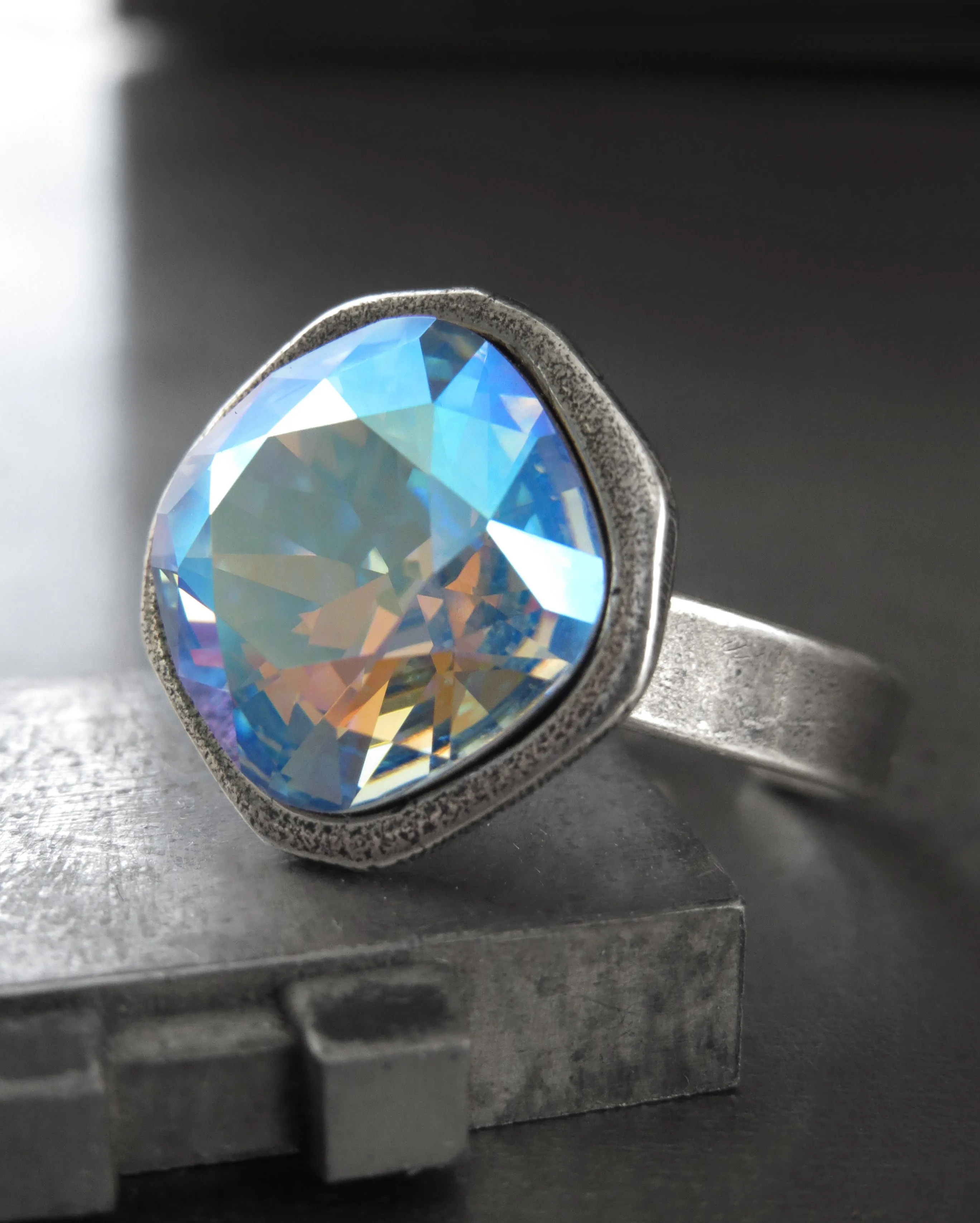 GLACIER -  Crystal Ring in Shimmer Blue