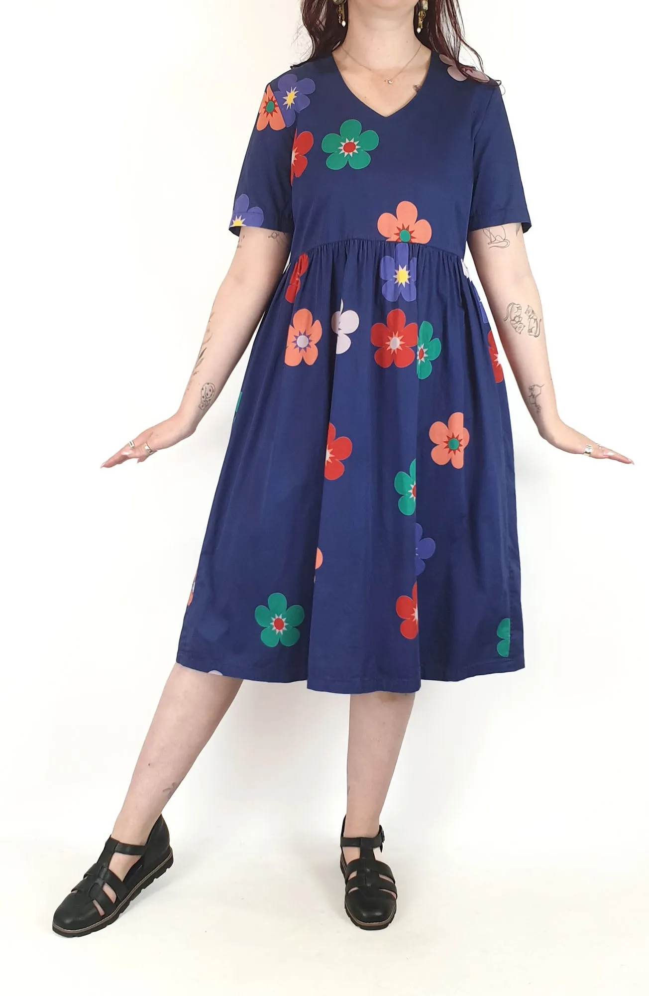 Jericho Road blue flower dress size 14, best fits 12-14