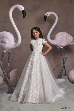Long Flower Girl's Dress in Soft Tulle with Short Sleeves