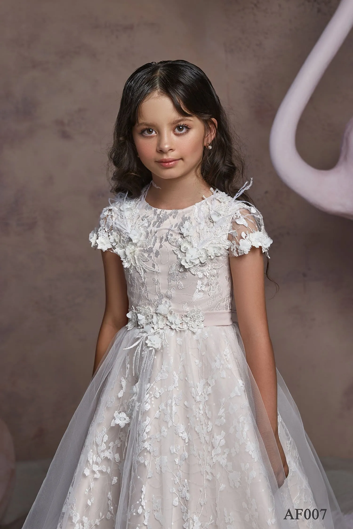 Long Flower Girl's Dress in Soft Tulle with Short Sleeves
