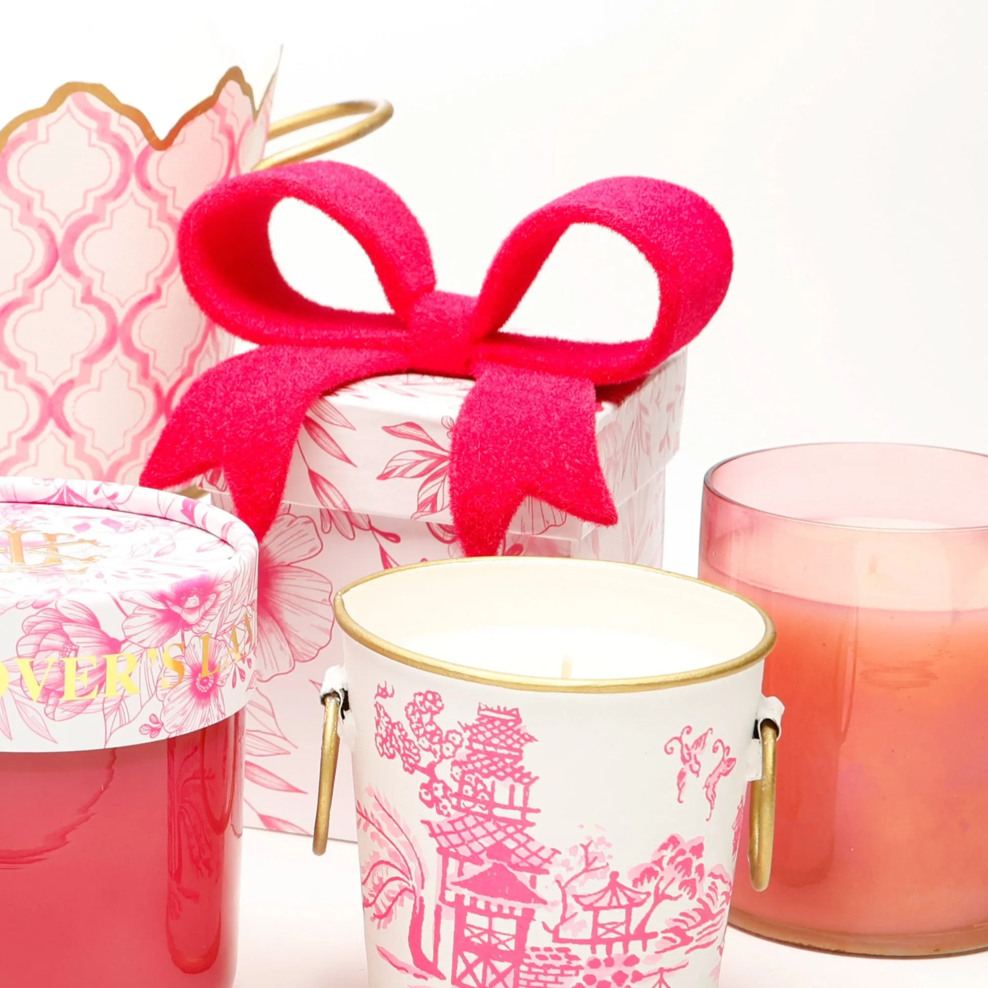LOVER'S LANE 14OZ BOW BOX CANDLE min 6