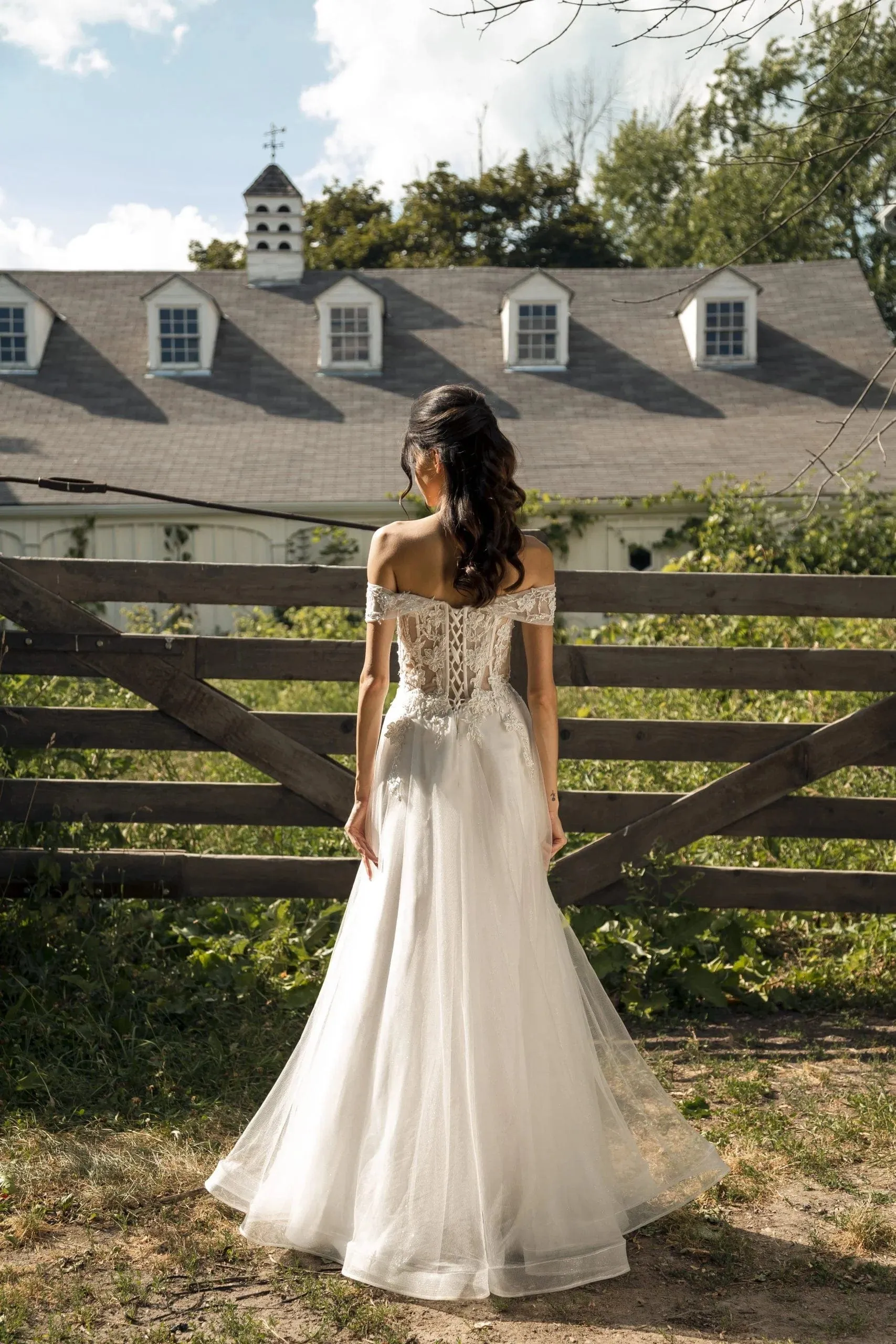 Magnolia White: Periwinkle