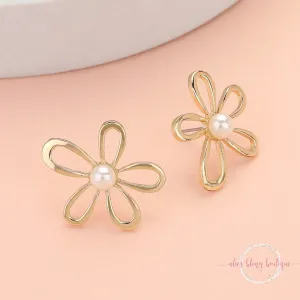 Pure Petal -  Gold Earrings