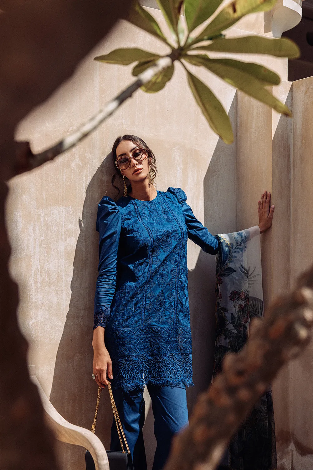 Saira Rizwan Lawn 2023  |  IRIS 08