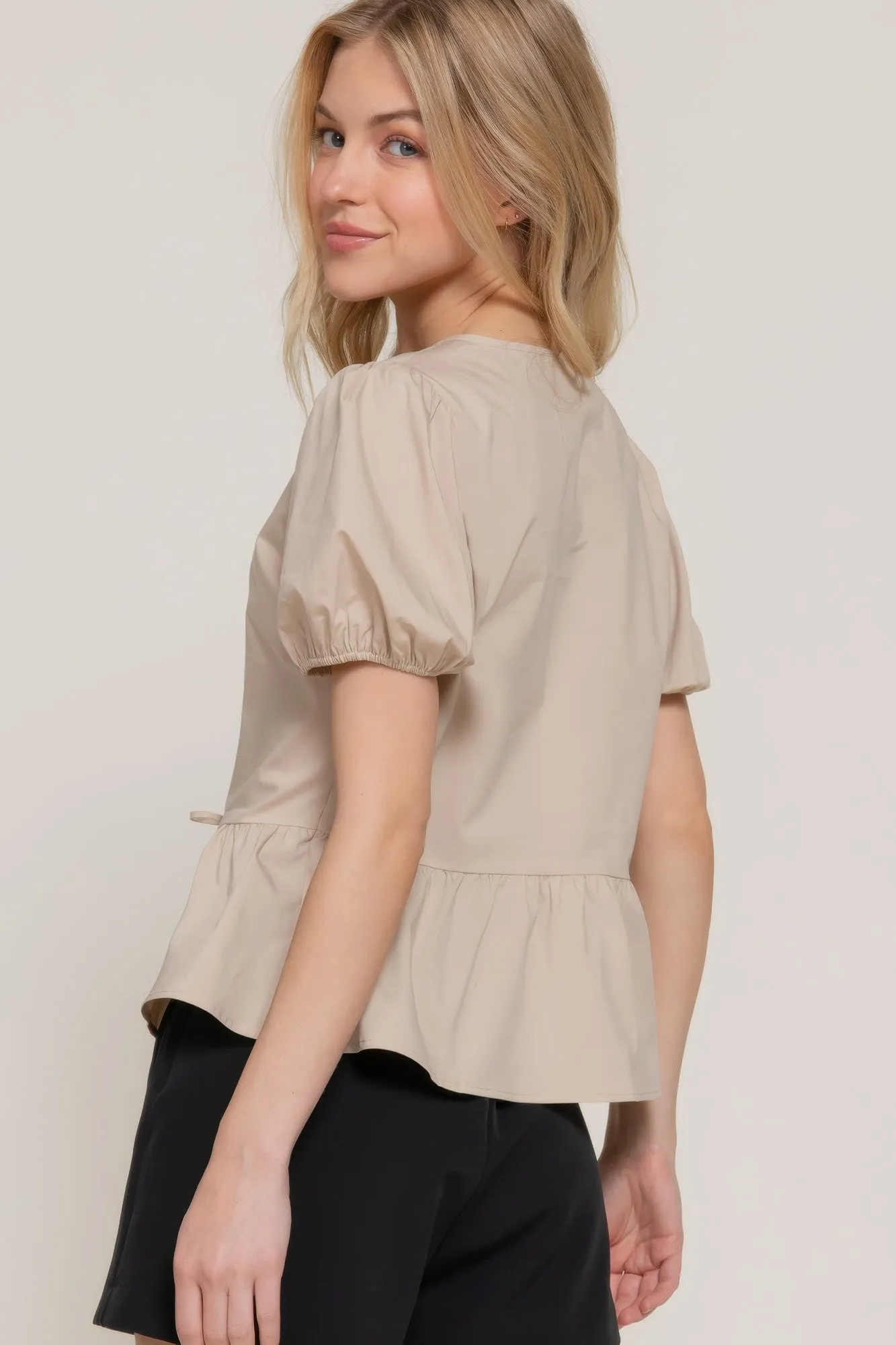 Short Puff Slv Tied Popline Top