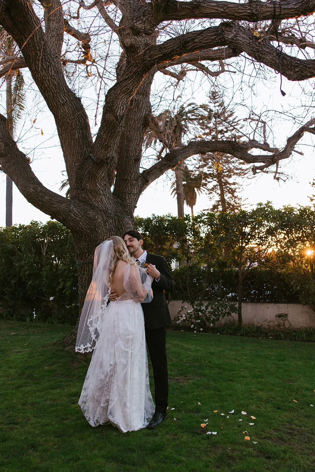 Vine & Leaf Fingertip Wedding Veil, Whimsical Bridal Veil