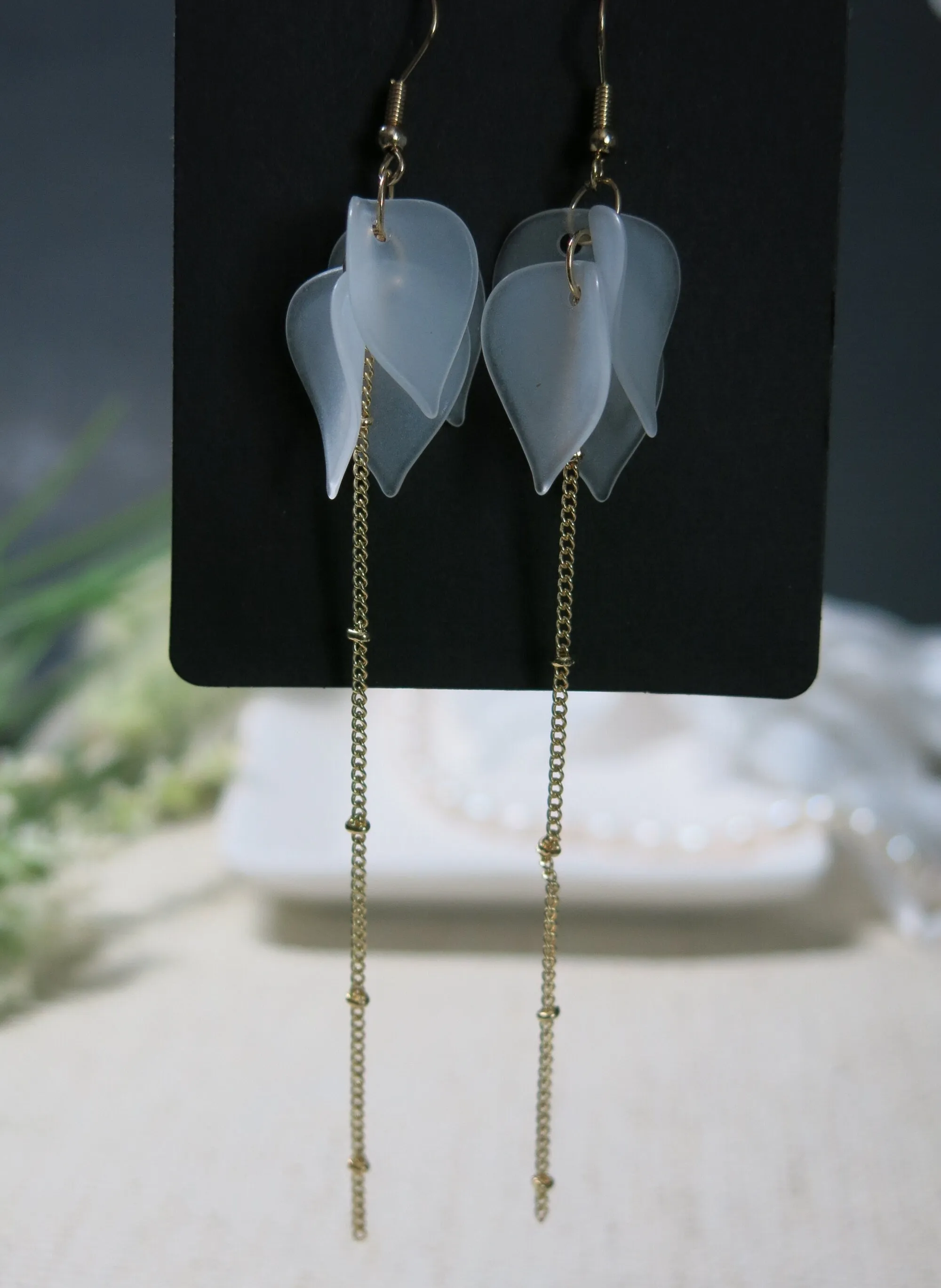 White Floral Petal Earrings Boho Wedding Flower Studs Gold Satellite Chain Tassel Earrings Bridal Minimalist Bridesmaid Dangle Studs 4.75"L