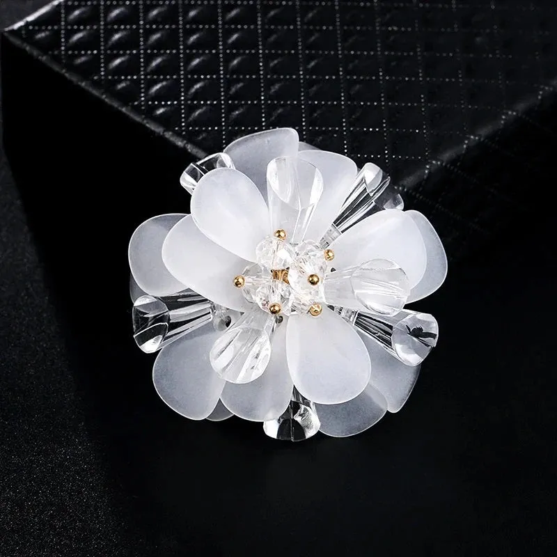 White Flower Petal Bridal Brooch, Wedding Flowerhead Round Broach, Mother of Bride Floral Clear Brooch
