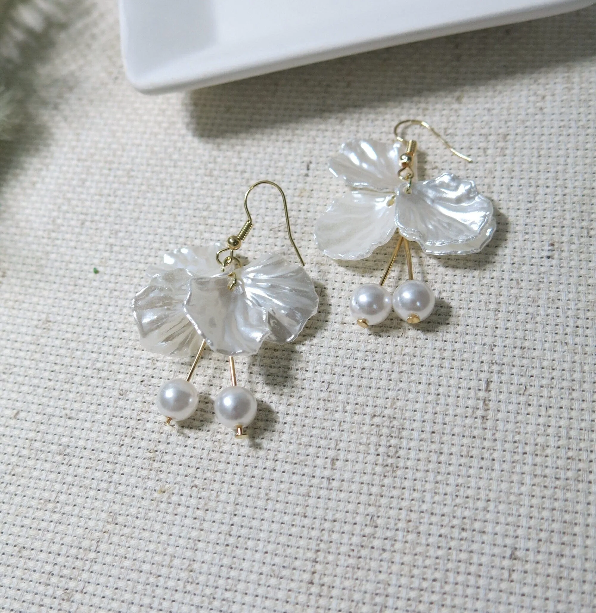 White Flower Petal Earrings, Wedding Pearl Dangle Tassel Earrings, Bridal or Bridesmaid Floral Pearl Earrings