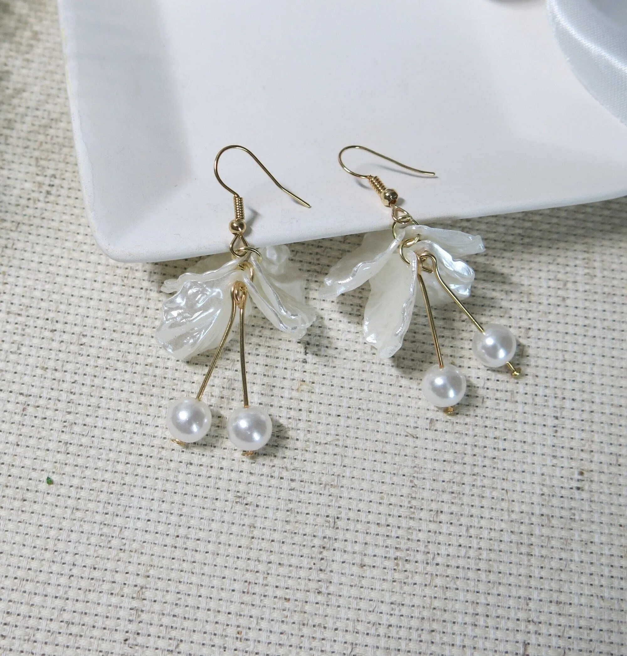 White Flower Petal Earrings, Wedding Pearl Dangle Tassel Earrings, Bridal or Bridesmaid Floral Pearl Earrings