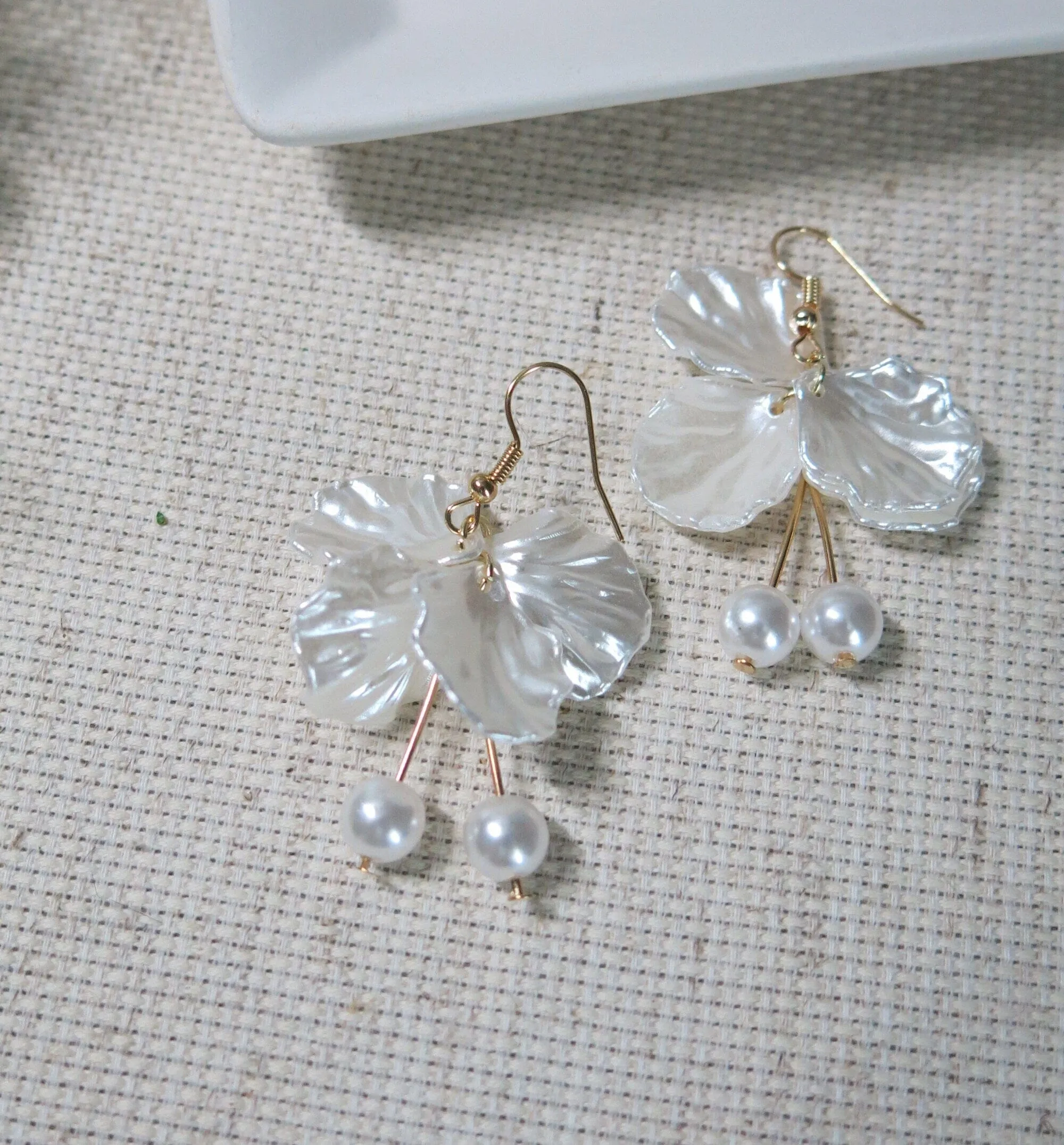 White Flower Petal Earrings, Wedding Pearl Dangle Tassel Earrings, Bridal or Bridesmaid Floral Pearl Earrings
