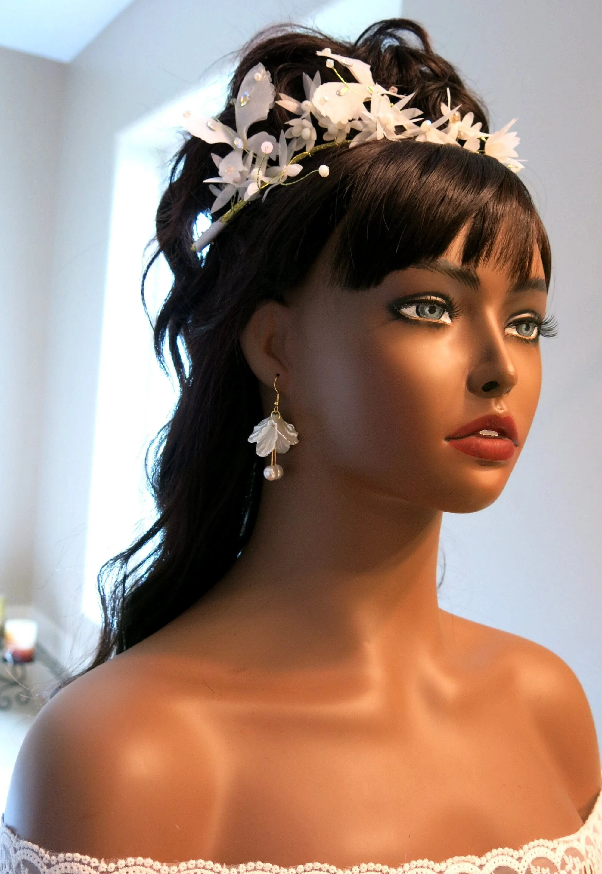 White Flower Petal Earrings, Wedding Pearl Dangle Tassel Earrings, Bridal or Bridesmaid Floral Pearl Earrings